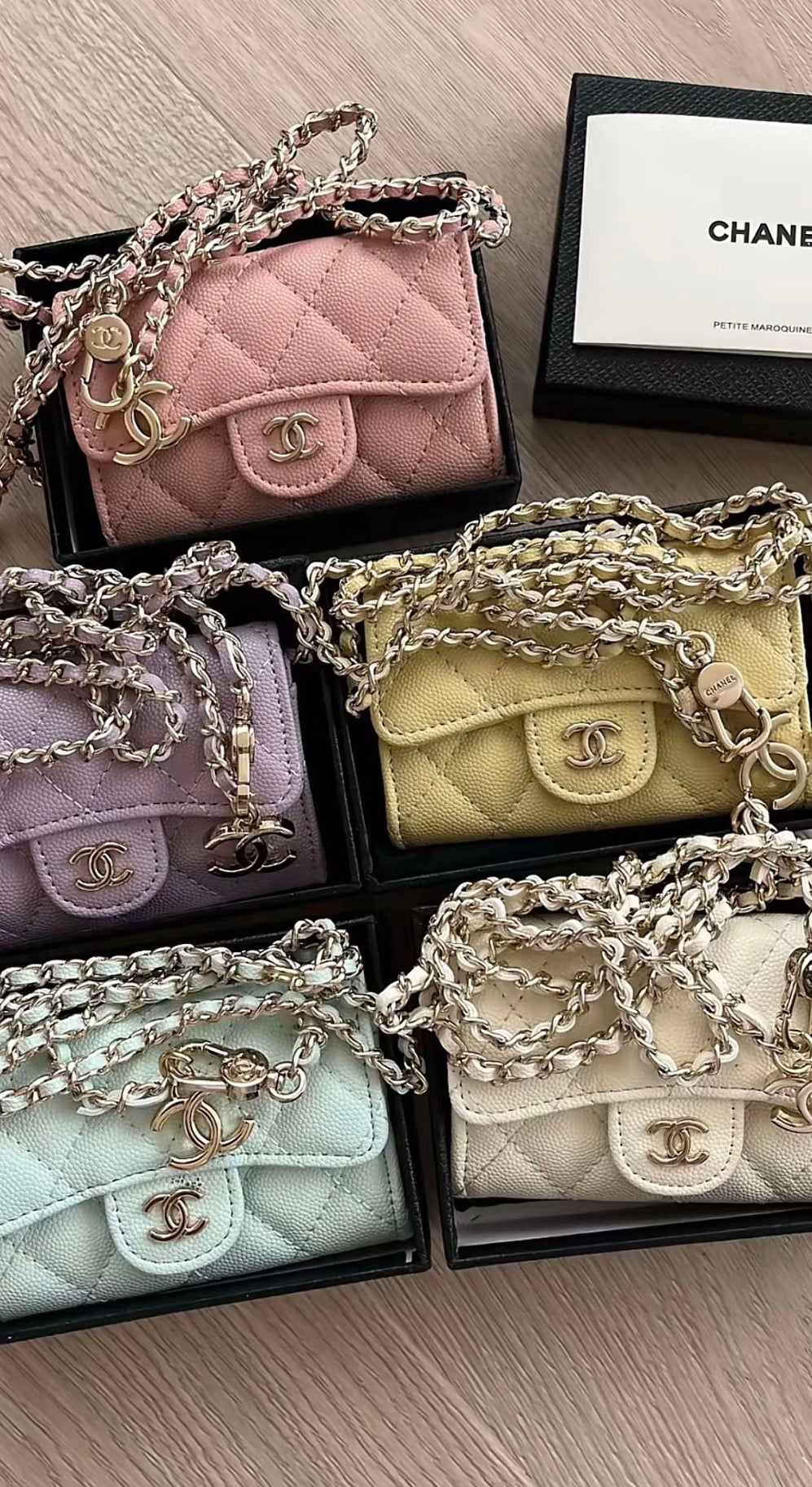 Mini Pochette Matelassée à Chaîne
