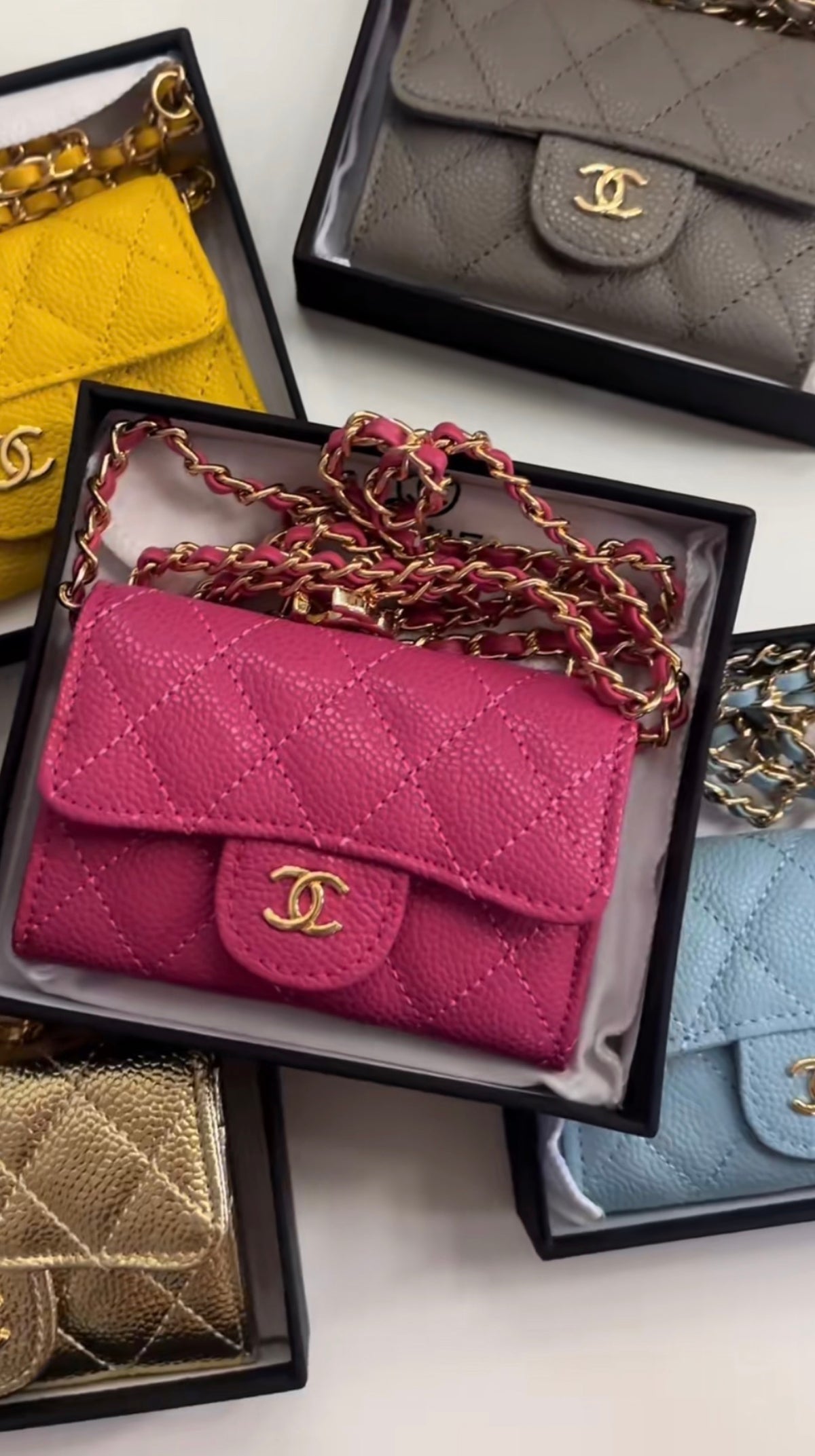 Mini Pochette Matelassée à Chaîne